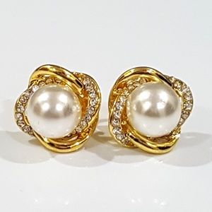 Yellow-Gold Pearl Stud Earrings